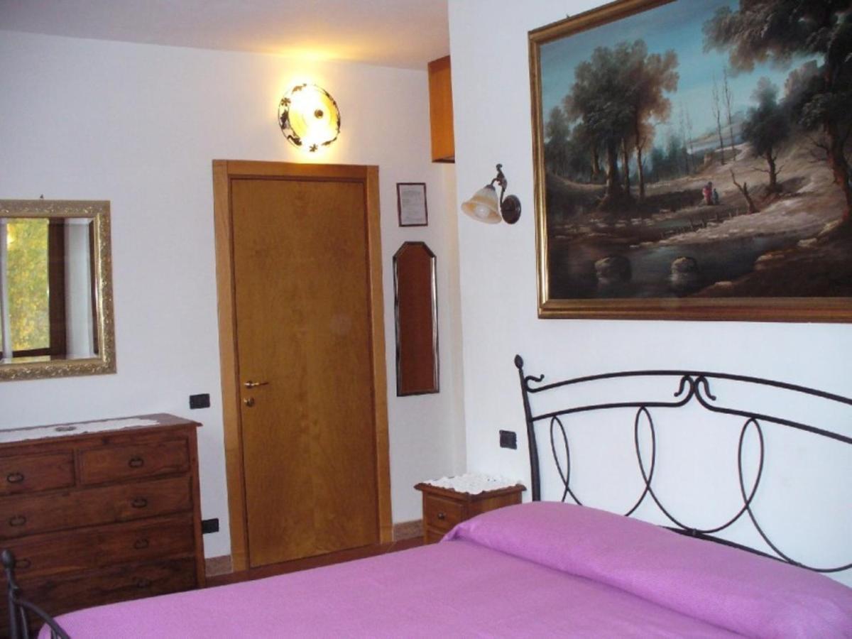 Agriturismo Corte Trincerone Mantua Habitación foto